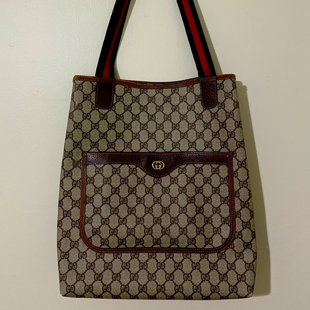 “RePoSh” beautiful Gucci Tote in terrific condition!
